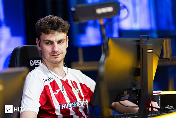 和泰伦卢无 和泰伦卢无