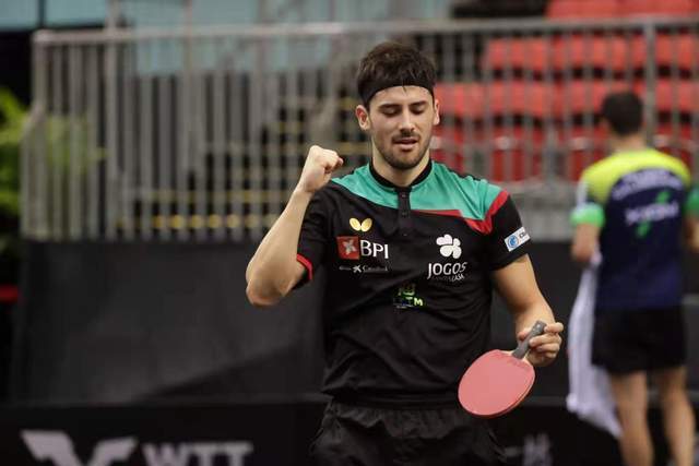 逐渐渗透进 逐渐渗透进