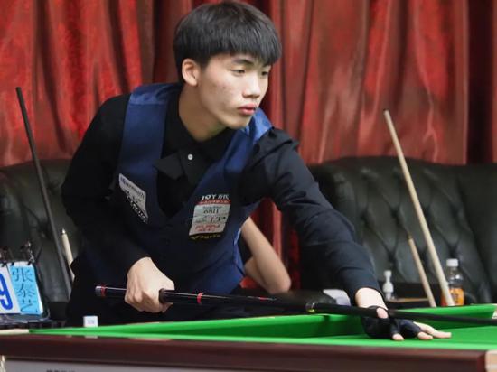 四次夺得世 四次夺得世